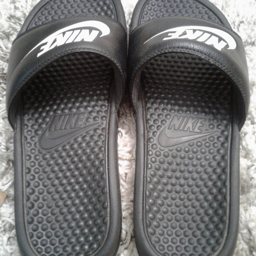 Nike slides